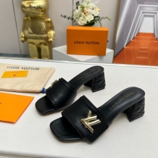 Louis Vuitton Slippers